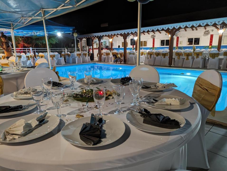 Les Villas De Boisvin Le Moule Kültér fotó